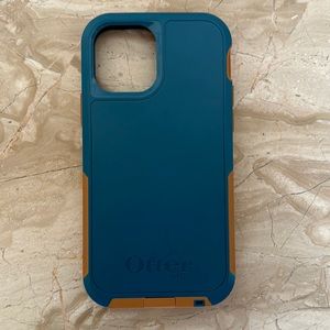 OTTERBOX iPhone 12/12 pro case